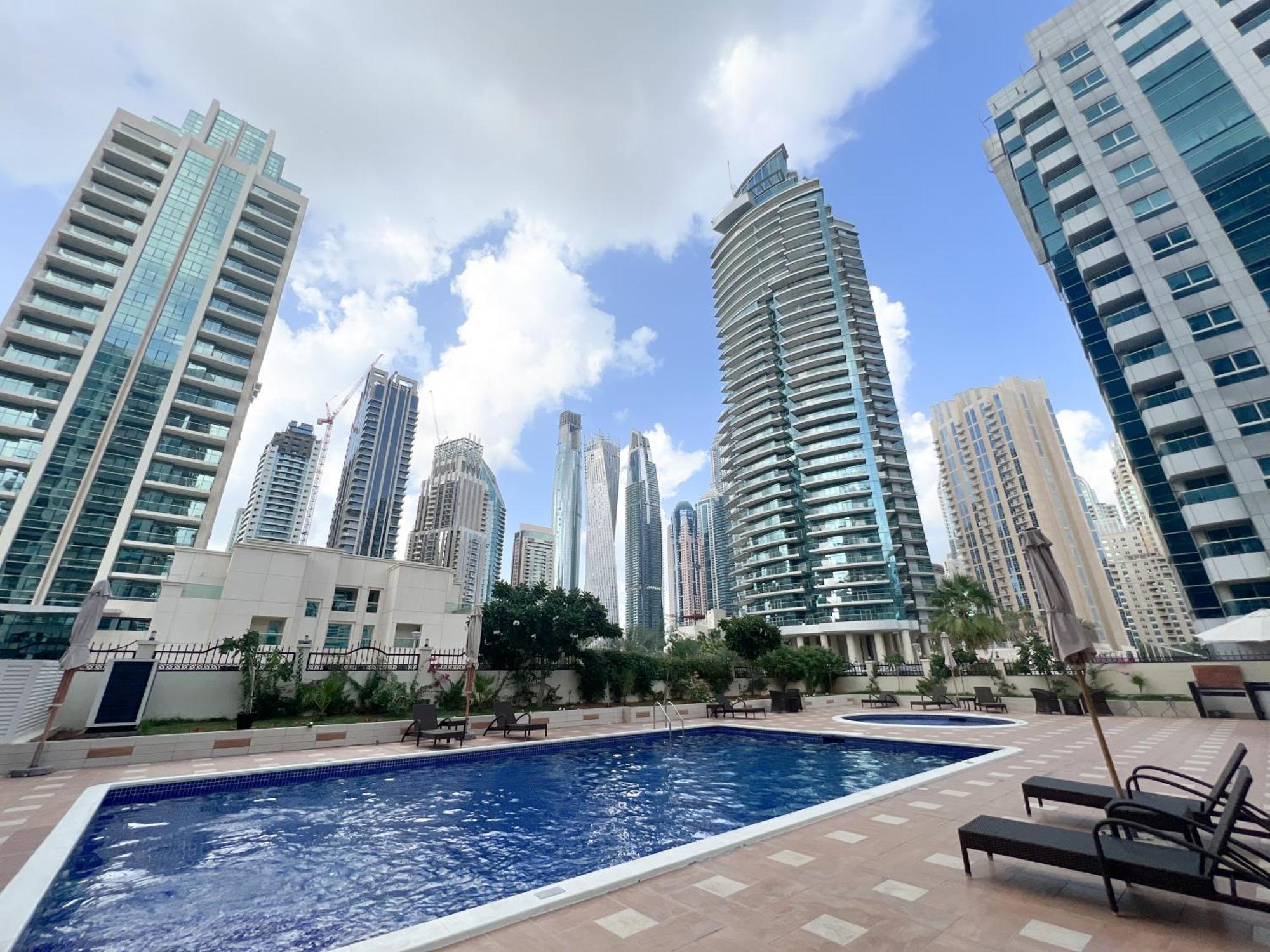 Spacious 2 Bed Apt At Marina High Floor Dubai Esterno foto