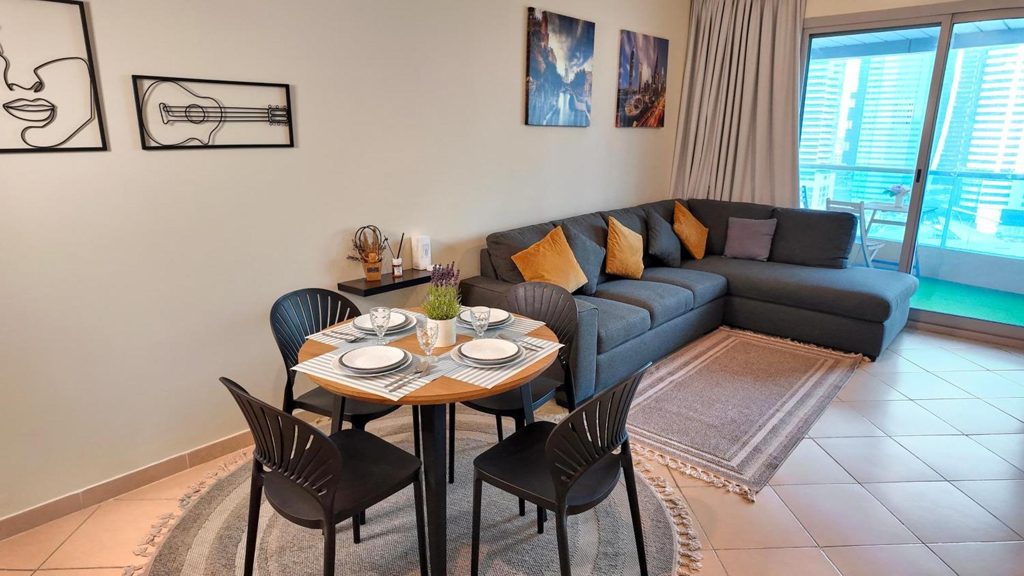 Spacious 2 Bed Apt At Marina High Floor Dubai Esterno foto