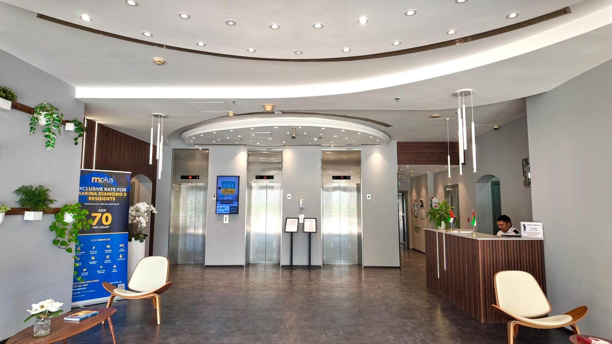 Spacious 2 Bed Apt At Marina High Floor Dubai Esterno foto