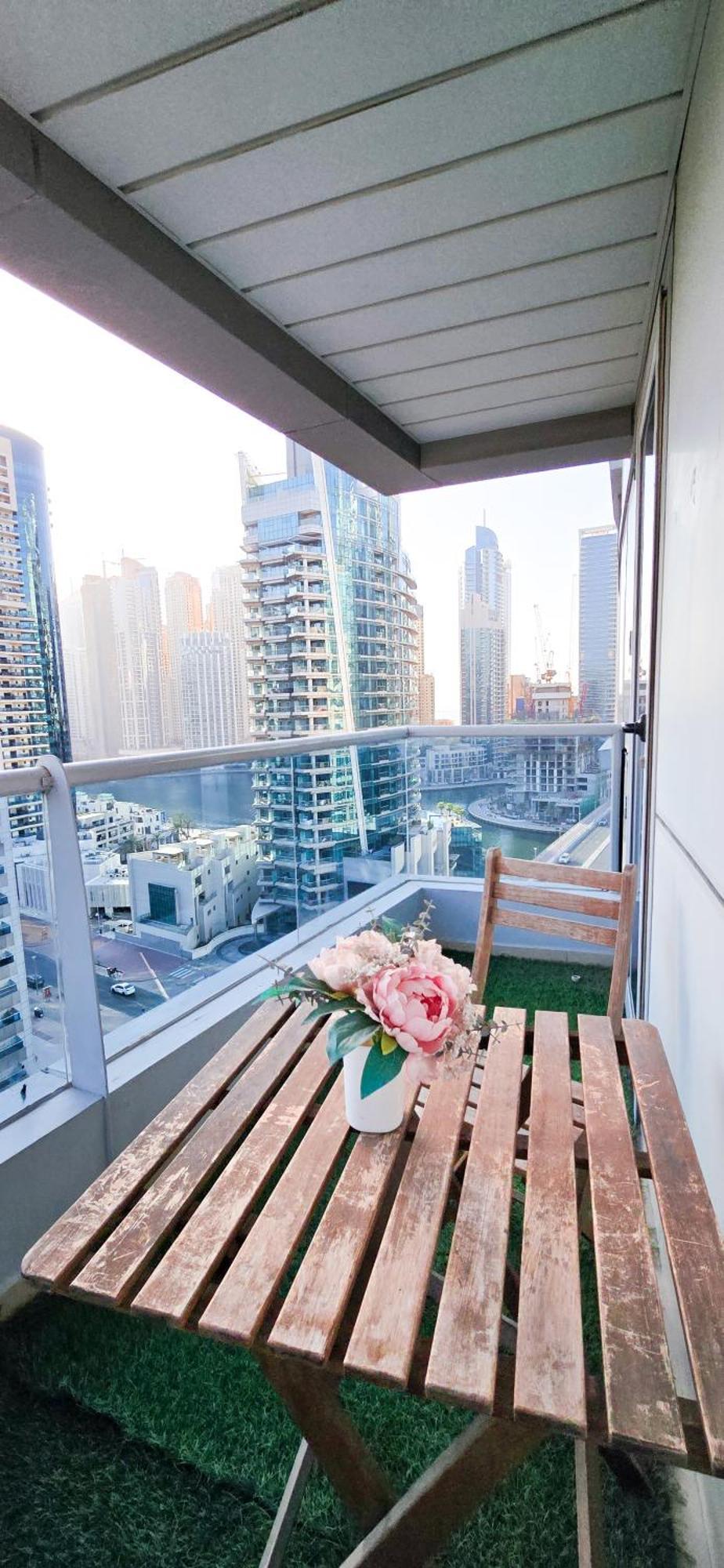 Spacious 2 Bed Apt At Marina High Floor Dubai Esterno foto